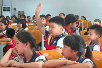英德市第二小学阅读区