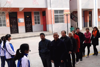 灞源乡初级中学阅读区