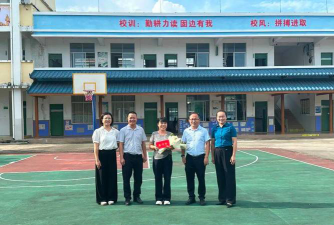 那梭中学阅读区