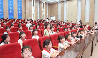 滨海镇横河小学阅读区