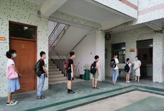 陆丰市河东镇高田小学阅读区