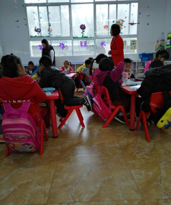 个旧市卡房镇幼儿园阅读区