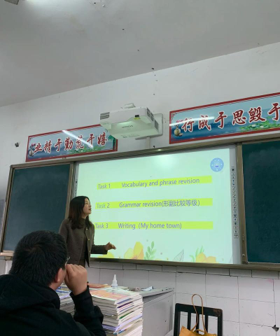 阆中市千佛初级中学校阅读区