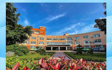 成都市三原外国语学校阅读区