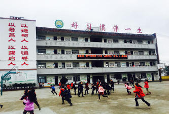 忠县马灌镇初级中学校阅读区