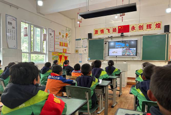 庆元县龙溪乡中心小学阅读区