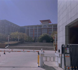 曲靖市第一中学阅读区