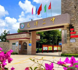 龙潭二中阅读区