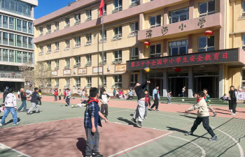 河滨小学阅读区
