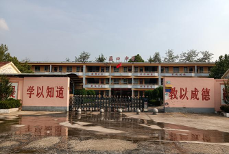华坪兴泉镇江地校阅读区
