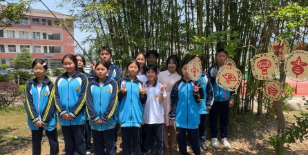 南江中学阅读区