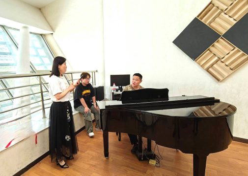 许昌市东城区琴音音乐培训有限公司阅读区