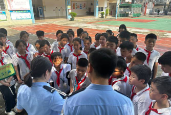 东区白沙湾小学阅读区