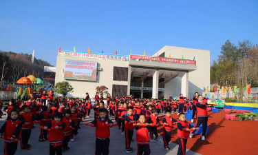 武阳镇前进小学阅读区
