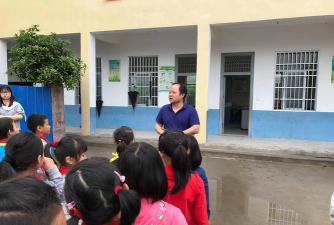 武阳镇刘家小学阅读区