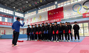广安代市中学阅读区