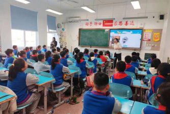 济南市十里河小学阅读区