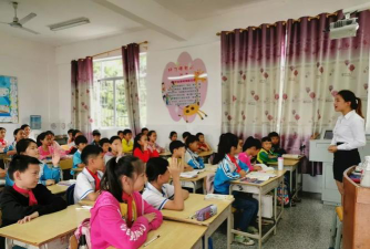 环江县长美中学阅读区