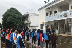 来宾市兴宾区良塘乡第一初级中学阅读区