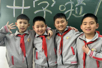 济南市汇英小学阅读区