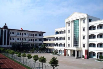 乐平市第一小学阅读区
