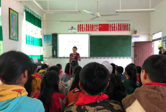 济南市历城区董家镇中心小学阅读区