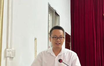 扶绥县东罗镇初级中学阅读区
