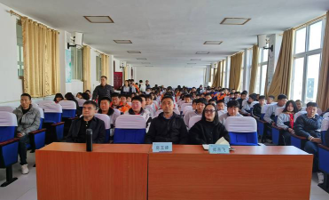 长清镇中心小学阅读区