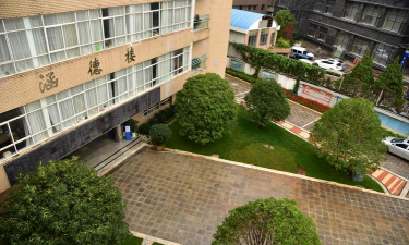 盘龙区新迎中学阅读区