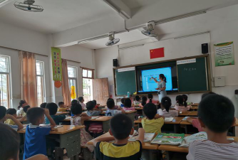 阳西县溪头镇中心小学高潮教学点阅读区