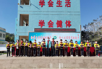 阳春市双滘镇中心小学根子分校阅读区