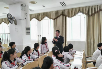 潮州市枫溪区第二小学阅读区