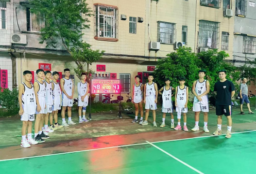 阳春市八甲镇中心小学清湖分校阅读区