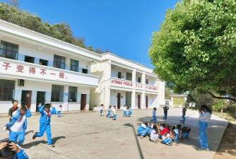 糯扎渡乡中心完小阅读区