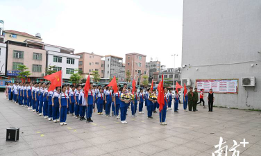 阳江高新技术产业开发区平冈镇五羊小学阅读区