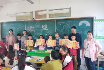 邓埠镇中心小学阅读区