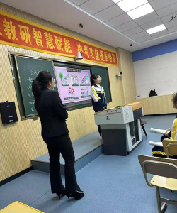 德惠市第五中学阅读区