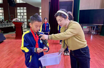 即墨市德馨小学阅读区