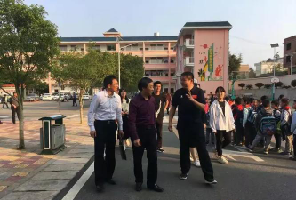 信丰县大阿镇中心小学阅读区