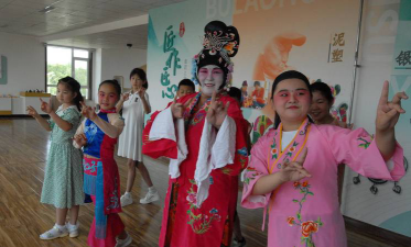 即墨市移风店镇中心小学阅读区