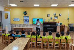 龙口市东江镇韩家洞完小幼儿园阅读区