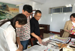 丹凤县明天少儿书画有限公司阅读区