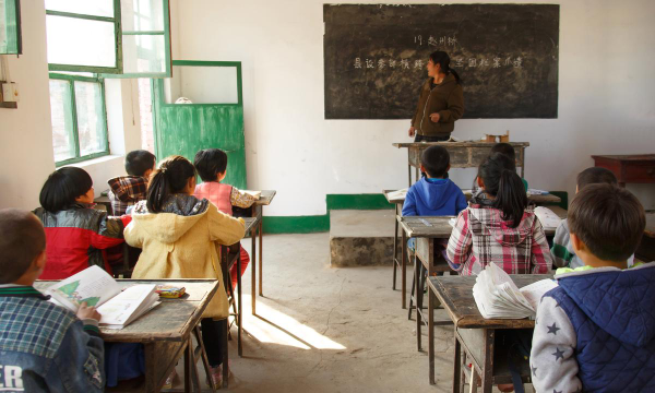 欣山镇中心小学阅读区