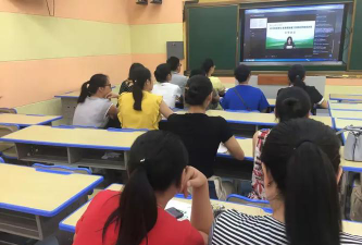 龙南镇第一小学阅读区