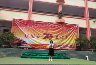 透防九年制学校阅读区