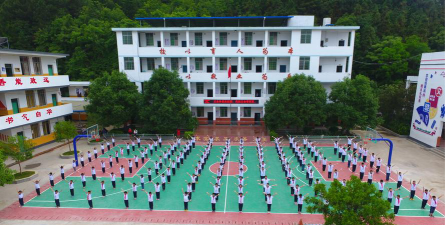 龙源坝中心小学阅读区
