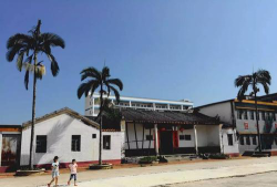 阳春市三甲镇中心小学曲江分校阅读区