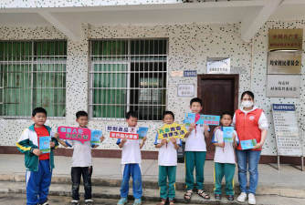阳山县黎埠中心小学阅读区