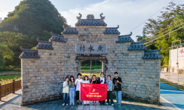 阳山县阳城镇鱼水片小学阅读区