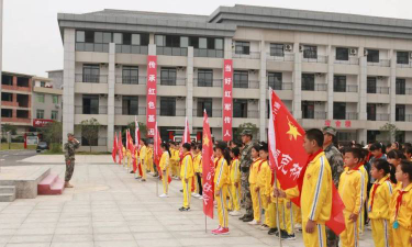 兴国县将军小学阅读区